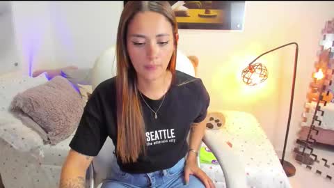 Snapshot of kimmberly_saenz_ chatting on October 4, 12:19 am kimmberly_saenz_ online show from October 4, 12:19 am