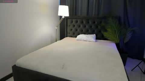 kimmi_meller online show from June 1, 4:14 am