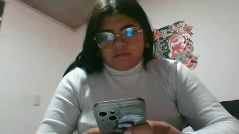 Snapshot of kimmy_kimmy_ chatting on February 21, 10:04 pm Kimmy online show from February 21, 10:04 pm
