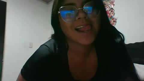 Snapshot of kimmy_kimmy_ chatting on February 16, 12:19 am Kimmy online show from February 16, 12:19 am