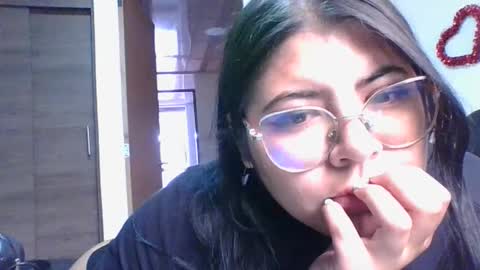 Snapshot of kimmy_kimmy_ chatting on February 14, 5:57 pm Kimmy online show from February 14, 5:57 pm
