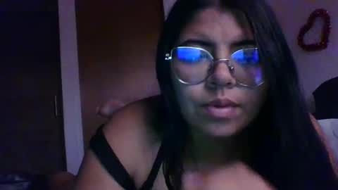 Snapshot of kimmy_kimmy_ chatting on February 17, 9:32 pm Kimmy online show from February 17, 9:32 pm