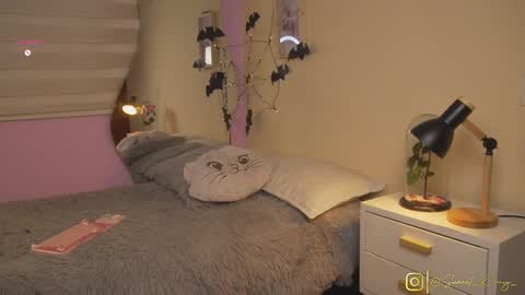 Kimmy online show from November 2, 2:22 am