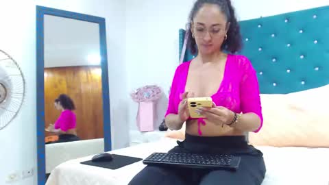 Kim online show from October 10, 5:30 pm