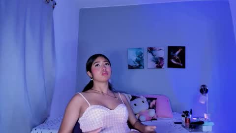 Kim online show from December 19, 8:04 pm