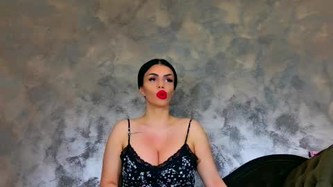 Kim Wilmes online show from March 27, 5:13 am