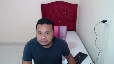 King LEO  online show from January 14, 12:46 pm