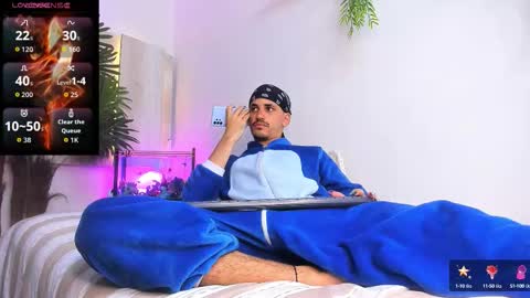 Snapshot of king_voy chatting on October 2, 8:29 pm king voy online show from October 2, 8:29 pm