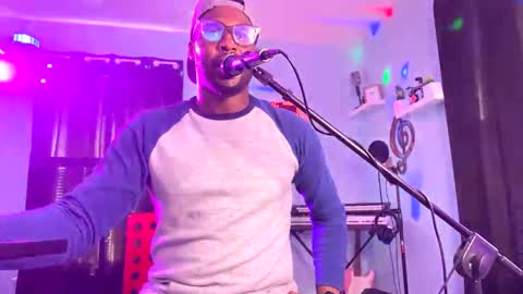 Snapshot of kingcorbra chatting on February 28, 7:03 pm KC online show from February 28, 7:03 pm