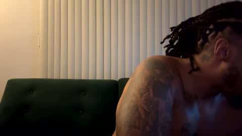 Snapshot of kingdabiggest chatting on October 1, 6:34 am KingDaBiggest online show from October 1, 6:34 am