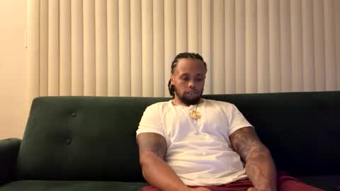 Snapshot of kingdabiggest chatting on October 12, 5:55 am KingDaBiggest online show from October 12, 5:55 am