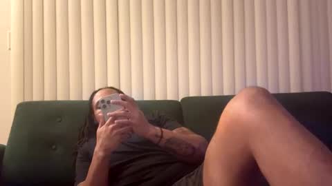 Snapshot of kingdabiggest chatting on October 18, 3:00 am KingDaBiggest online show from October 18, 3:00 am