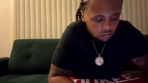 Snapshot of kingdabiggest chatting on October 16, 6:35 am KingDaBiggest online show from October 16, 6:35 am