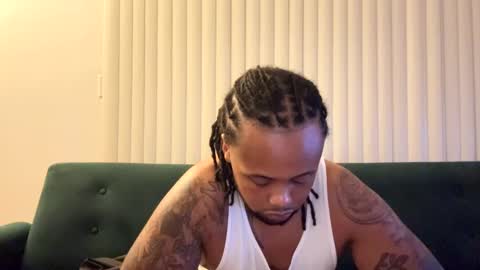 Snapshot of kingdabiggest chatting on September 20, 2:25 am KingDaBiggest online show from September 20, 2:25 am