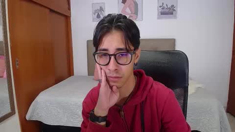 kingdanny_8 online show from November 30, 5:14 am