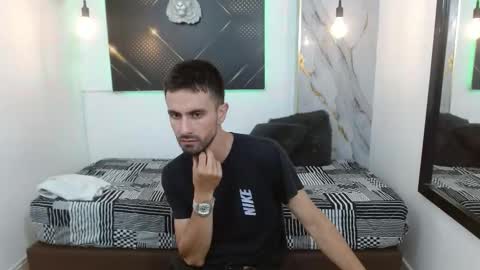 KING  online show from March 1, 6:39 am