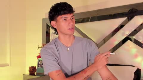  A L E X  online show from February 7, 4:16 am