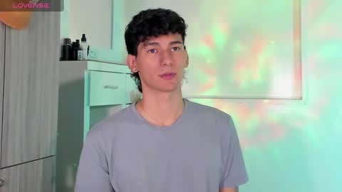  A L E X  online show from February 18, 3:10 am