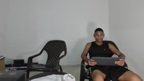 DOMINANT ALPHA KINGS online show from October 4, 3:15 am