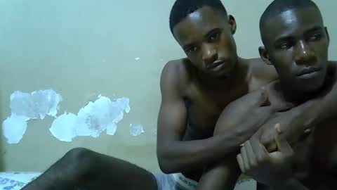 kingsleeee online show from April 21, 7:37 am