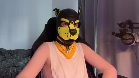 kinklad_uk5 online show from May 8, 2:23 pm