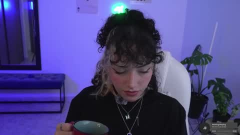 Mary your fav curly girl online show from November 19, 6:28 pm