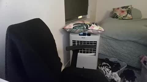 kinkyslutdee online show from December 3, 11:00 am