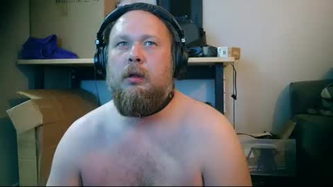 Snapshot of kinkysoup chatting on October 18, 9:24 am kinkysoup online show from October 18, 9:24 am