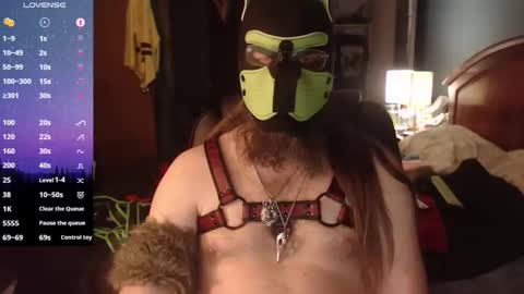 kinkywolf87 online show from April 12, 7:45 am