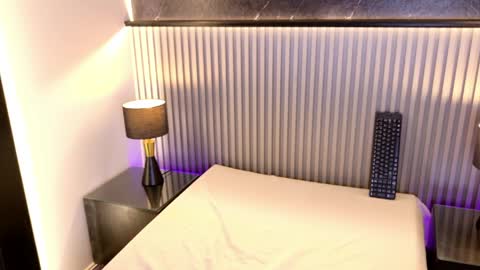  CALL ME KINSLEY  online show from April 10, 6:30 am