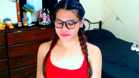 KIRA online show from March 20, 7:35 am