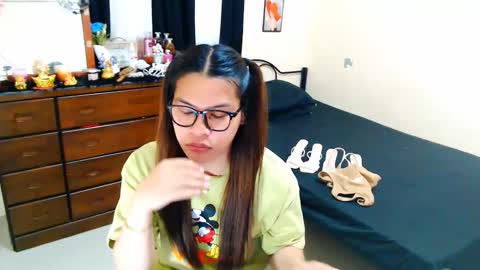 KIRA online show from March 21, 4:44 pm