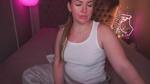 Kira online show from February 21, 10:04 pm