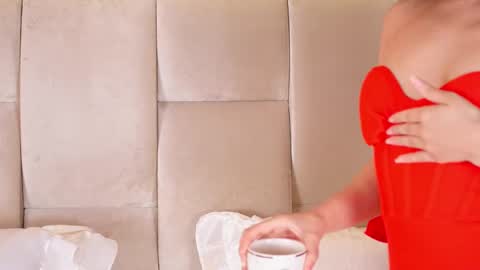 kira online show from October 14, 2:25 am