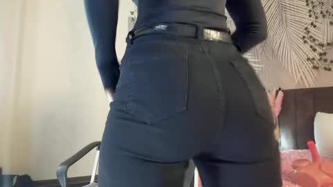 Kira online show from November 11, 2:14 am