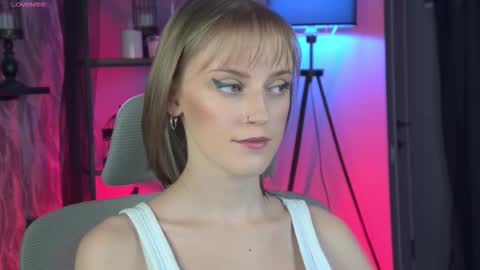 Kira online show from January 5, 5:49 pm