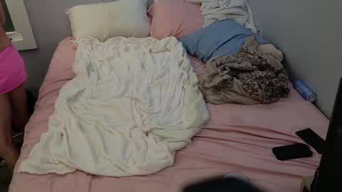 Onya online show from December 25, 11:11 am