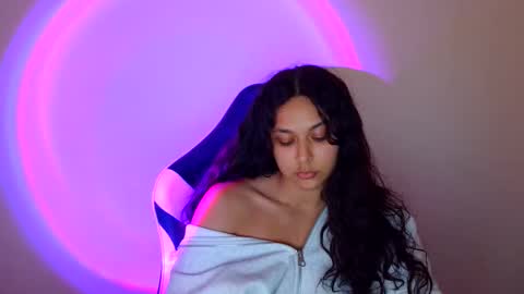 kiss_ameliaa online show from November 29, 2:25 pm