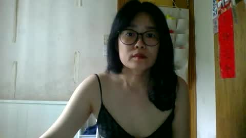 kiss_silk online show from May 15, 1:36 am