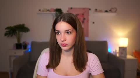 Sisi online show from November 19, 2:27 pm