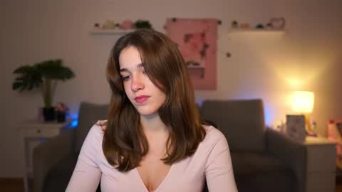 Sisi online show from December 15, 2:24 pm