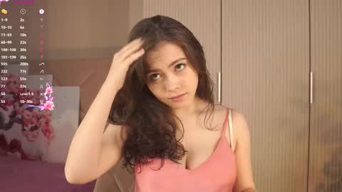 Lola online show from December 17, 7:26 am