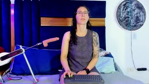 Kissing Company online show from April 27, 3:48 am