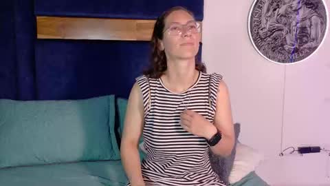 Kissing Company online show from September 12, 4:36 am