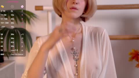 Snapshot of kisskiss_muah chatting on December 1, 7:38 pm Kate  online show from December 1, 7:38 pm