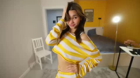 Snapshot of kissmesloww chatting on October 22, 3:24 pm Snezhana online show from October 22, 3:24 pm