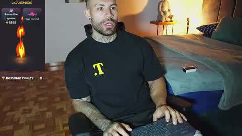 kite__ online show from February 20, 1:13 pm