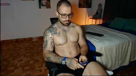 kite__ online show from April 1, 1:52 pm