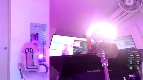Eva  online show from May 23, 2:18 am