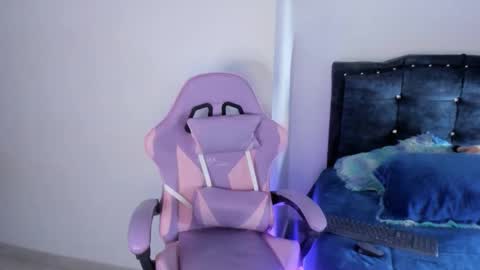 kitty__chs online show from April 3, 7:43 pm